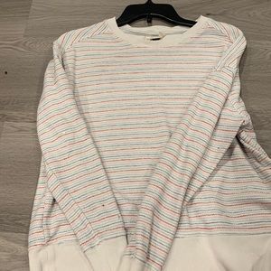 Universal threads size M crew neck